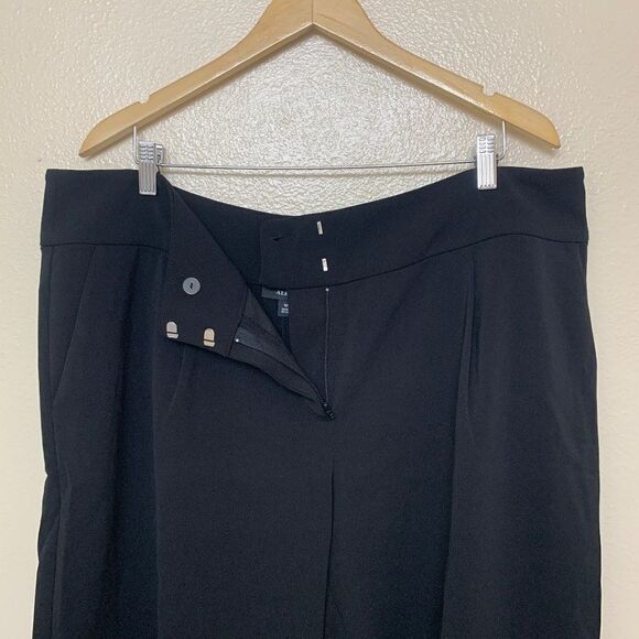 3/$35 Alfani Womens Plus Bermuda Pleated Wide Leg Shorts 18W Black - Picture 5 of 14